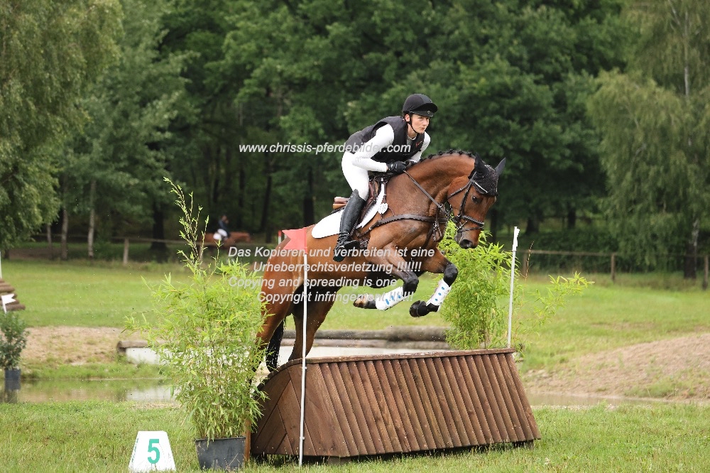 Preview jule wewer mit jag fly js IMG_0237.jpg